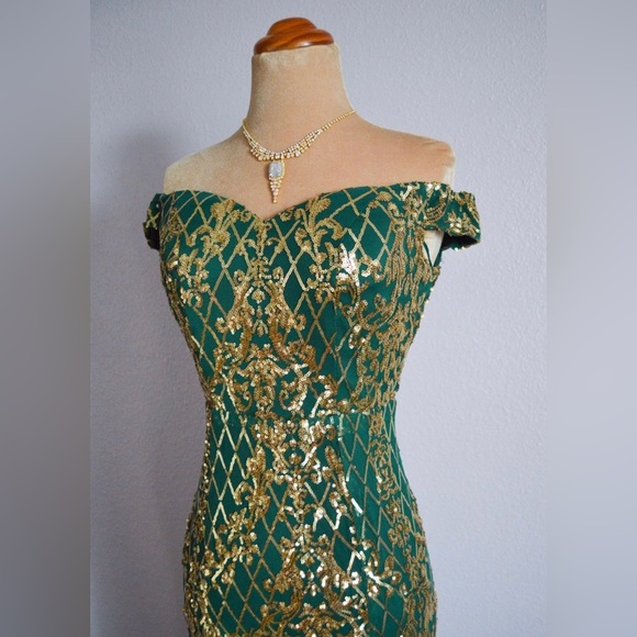 Prom 2025 Holiday Green Gold Long Formal Pageant Sequin Evening Gown Dress S 4/6 - Picture 7 of 10